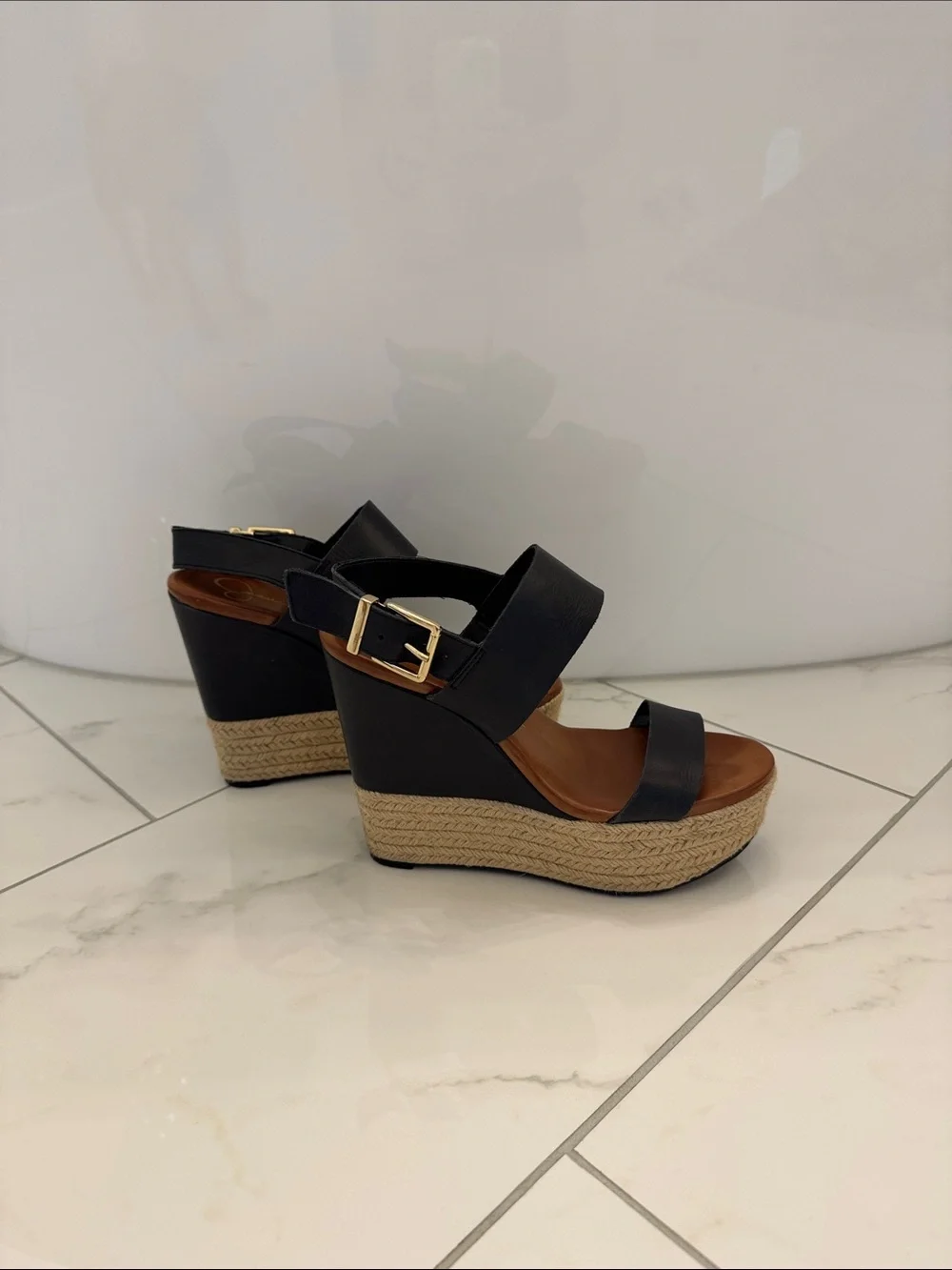 Jessica Simpson chic black